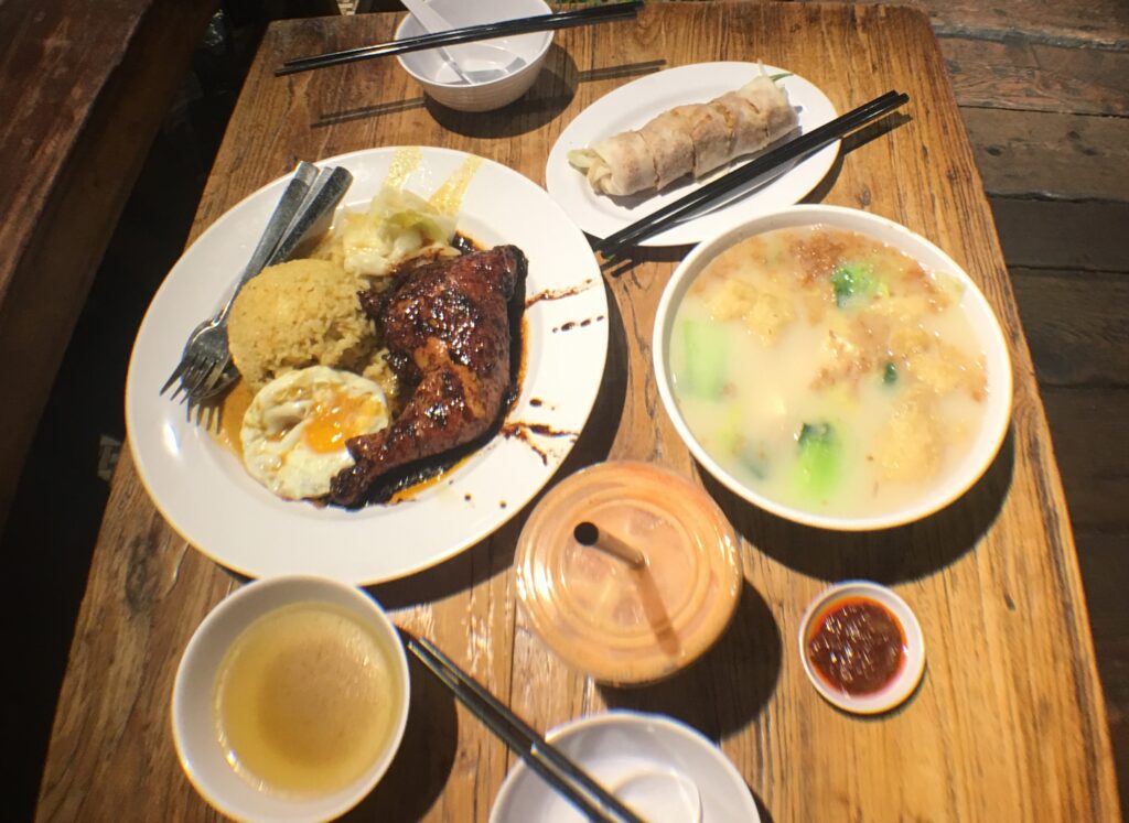 Singapore food: fish bee hoon soup